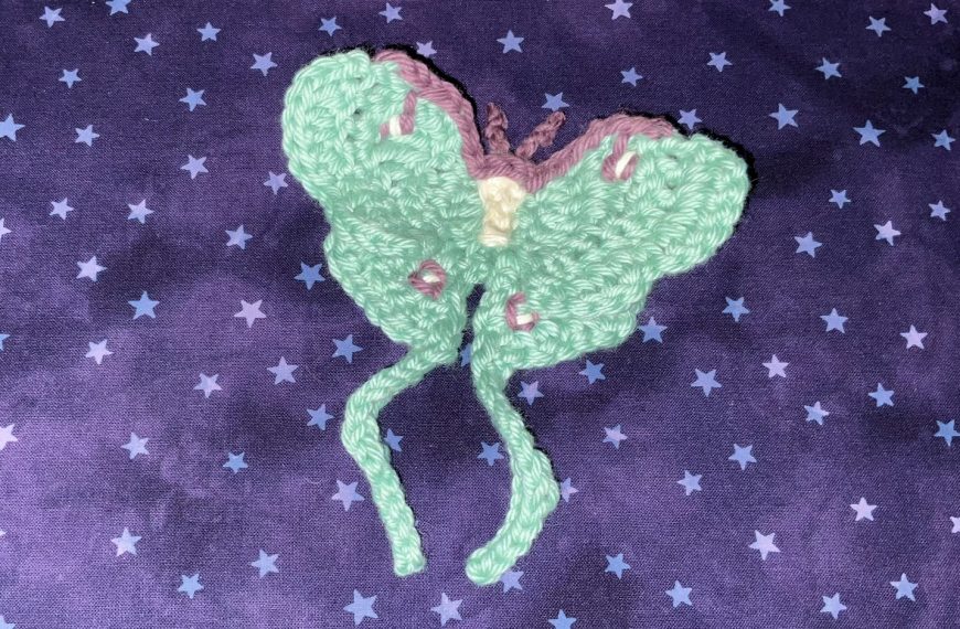 luna moth on purple star background 2